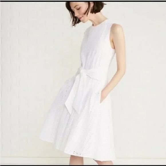Adrianna Papell Dresses & Skirts - Adrianna Papell Women’s Size 12 Lace Overlay Tie Waist Sleeveless Dress White